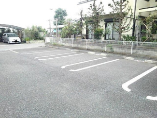 【駐車場】