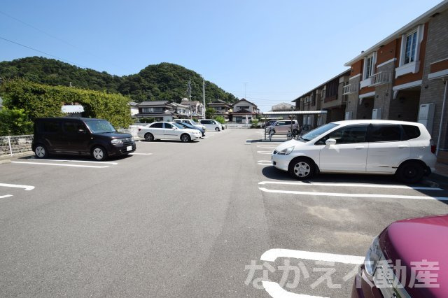 【駐車場】 | 駐車場に車を止められます