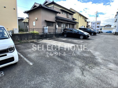 【駐車場】 | グレース21 | 車をお持ちの方に嬉しい駐車場付きの物件です
