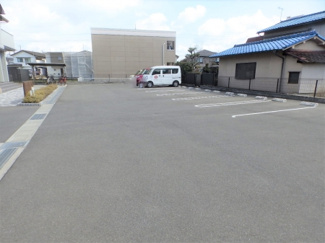 【駐車場】 | タウンハウスグラン東深津　B | カースペースがあります