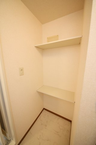 カーサソレイユB棟の収納