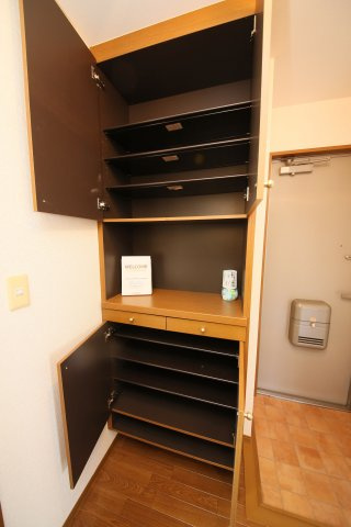 カーサソレイユB棟の収納