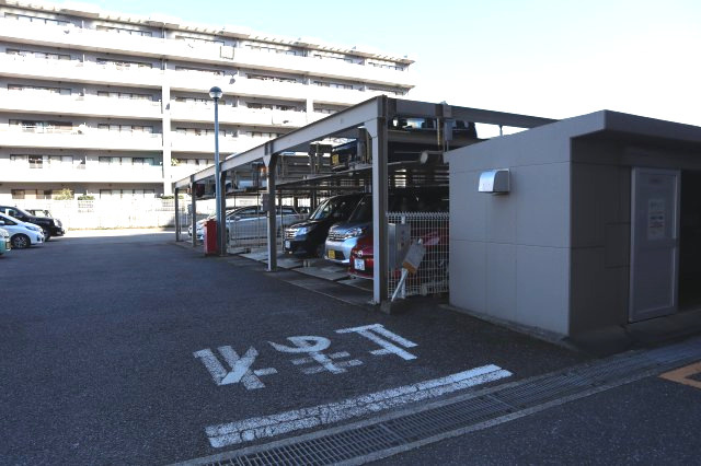 リーベスト八千代緑が丘　高層階　眺望自慢の駐車場