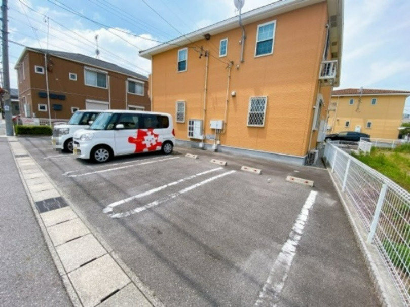 セレーノⅠの駐車場
