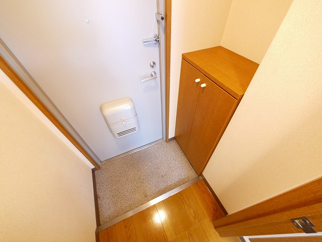 セントラルハイツ千代の玄関