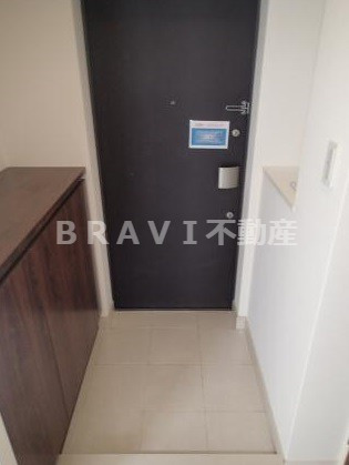 アーバネックス上町台　BRAVI不動産の玄関|【アーバネックス上町台】きれいな玄関です