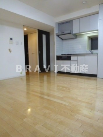 アーバネックス上町台　BRAVI不動産の居間・リビング|【アーバネックス上町台】こちらの居間で趣味の時間をお楽しみください