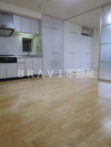 アーバネックス上町台　BRAVI不動産の居間・リビング|【アーバネックス上町台】おしゃれなリビングです