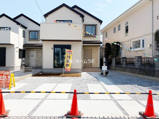 【新築】坂戸市八幡新築分譲住宅 全2棟 2号棟の外観|駐車スペース３台の広々した空間