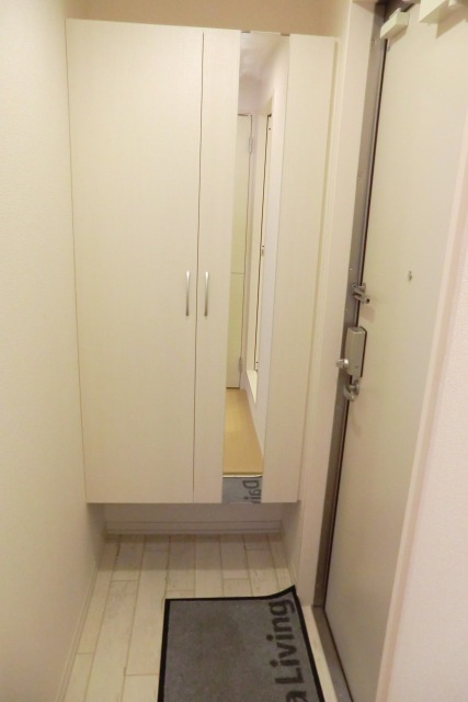 ハイツクレールの玄関
