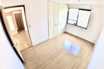 サウスレトアの洋室