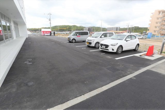 寺家駅前レジデンスICZの駐車場