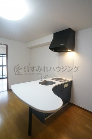 駅前壱番館のキッチン