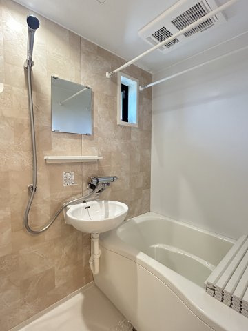 クリスタルの浴室