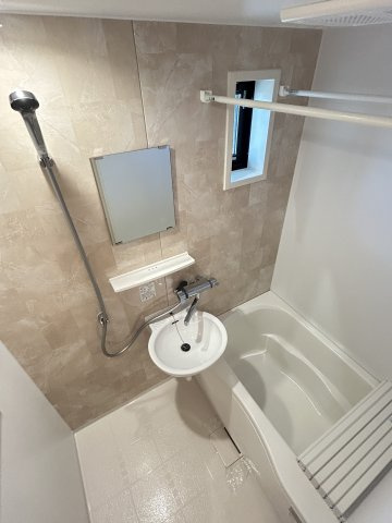 クリスタルの浴室