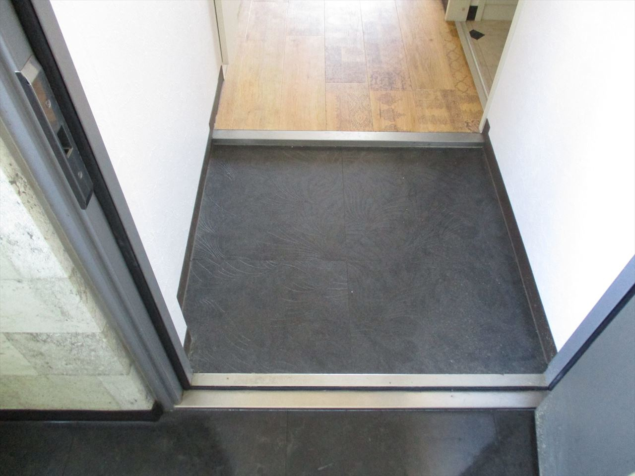 スクエア・アパートメント｜名古屋市の賃貸ならMy賃貸の玄関|スクエア・アパートメント