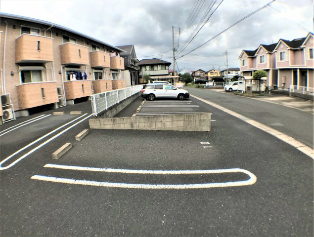 ラ・ヴィータの駐車場