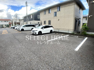 【駐車場】 | 駐車場があるので、車を買う予定の方も安心です