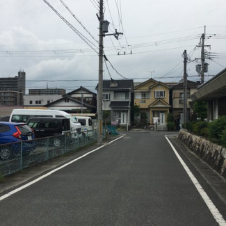 【前面道路含む現地写真】