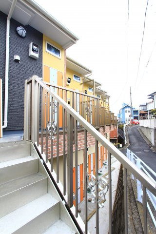 ユナイト片倉町バージニアの杜のエントランス