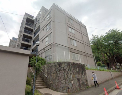 【外観】 | 希望が丘第2コーポラスD棟 | 南向きバルコニー、南側敷地は公園のため開放感がございます
LDKと一体感のある使いやすいシステムキッチン採用♪