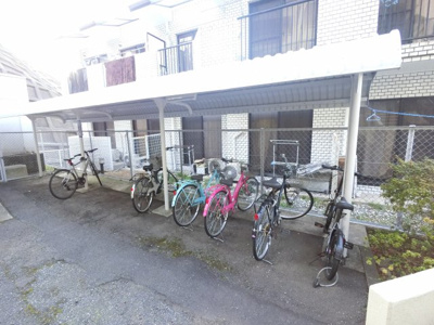 【その他共用部分】 | グリーンコーポ保土ヶ谷 | 自転車置き場です。