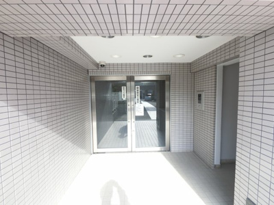 【エントランス】 | マイキャッスル金沢文庫 | エントランスです。
巡回管理ですがきれいに保たれております。