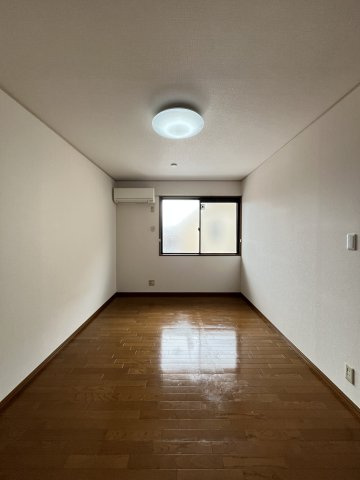 コーポ門脇2の洋室