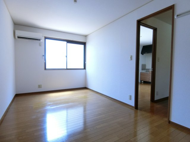 コーポ門脇2の洋室
