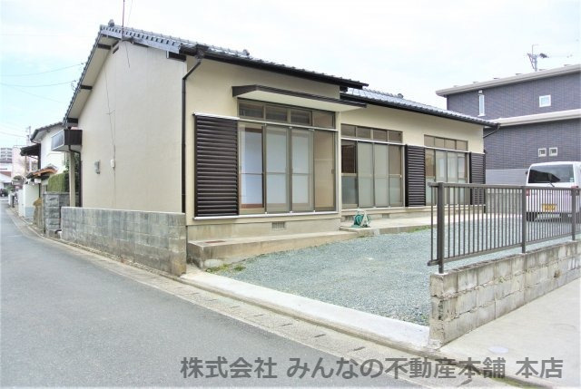 久留米市国分町の中古一戸建の外観|日当たりの良い建物です。