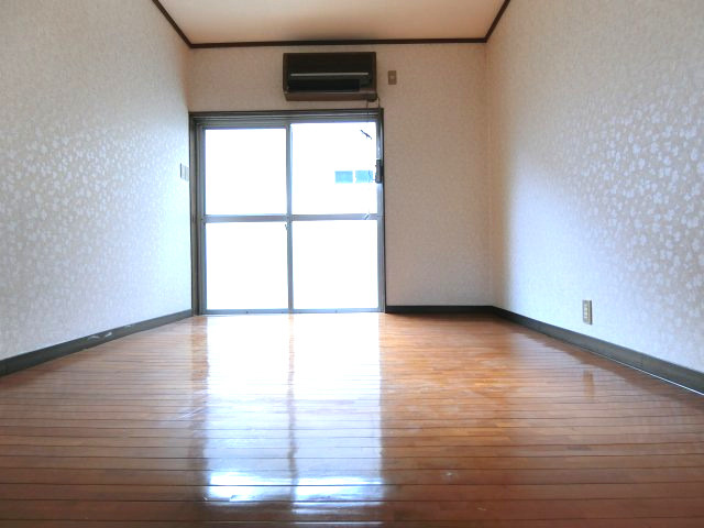 河内長野市本町戸建の洋室