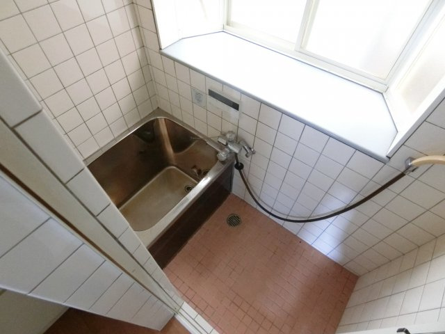 河内長野市本町戸建の浴室