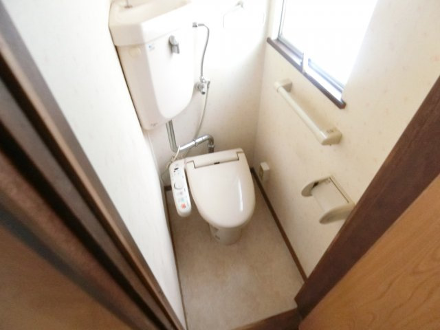 河内長野市本町戸建のトイレ