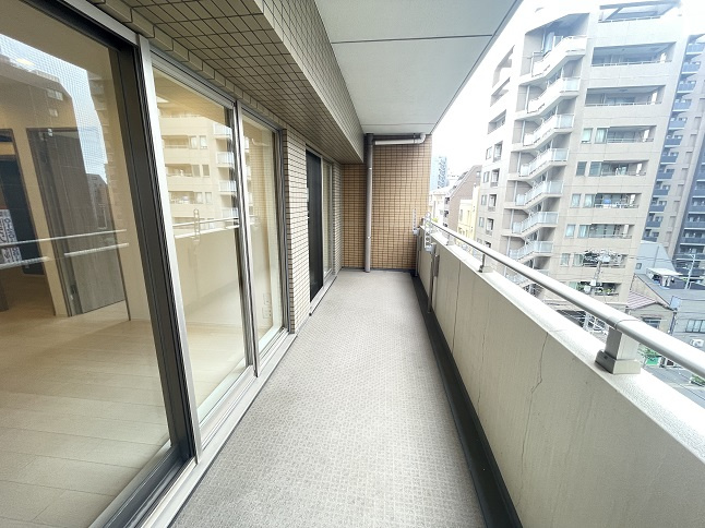 台東区北上野１丁目の賃貸マンションのバルコニー