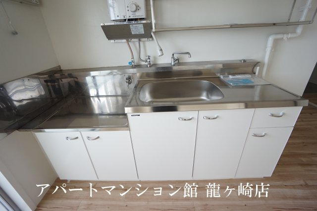 ビレッジハウス奈戸岡2号棟のキッチン
