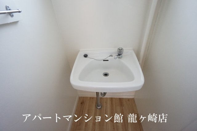 ビレッジハウス奈戸岡2号棟の洗面所