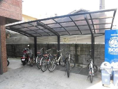 ラビーム河原町の駐車場|駐輪場