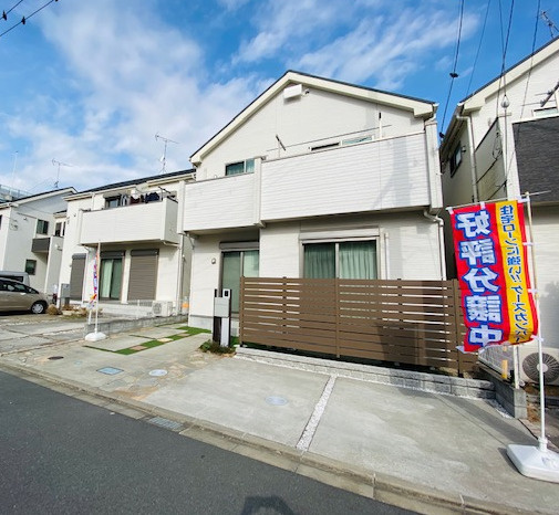 寒川町宮山　築浅中古戸建の外観|カースペース2台駐車可能です