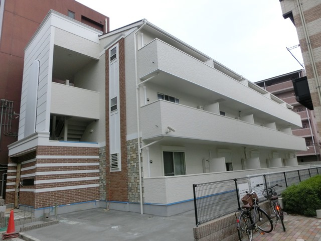 大阪市淀川区三津屋北１丁目のハイツの外観
