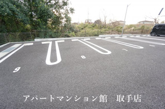 【駐車場】