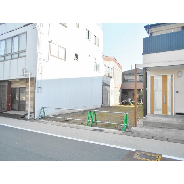 岐阜市加納神明町２丁目の駐車場の外観