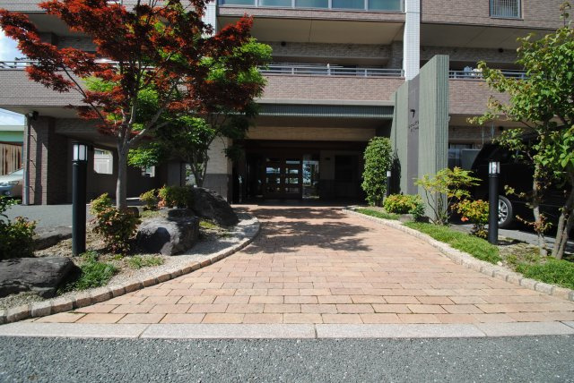 第33上野ビルの玄関