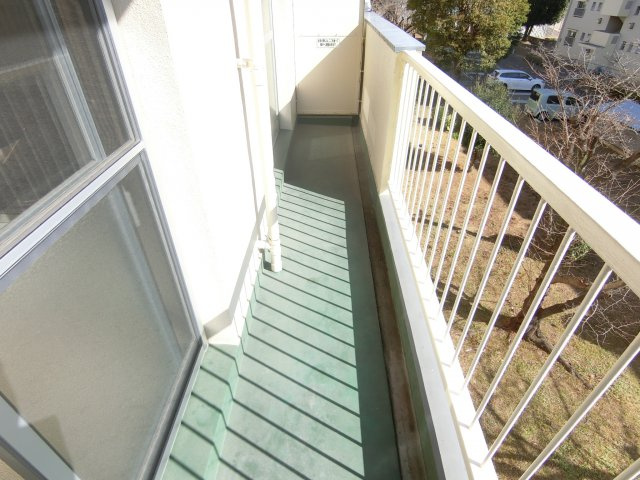 金剛第三住宅216棟のバルコニー