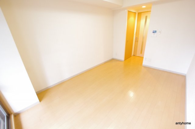 エステムコート新大阪6エキスプレイス　仲介手数料無料の居間・リビング