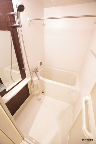 エステムコート新大阪6エキスプレイス　仲介手数料無料の浴室