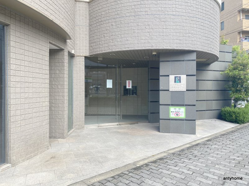 エステムコート京橋セレブIIサザンクロス　仲介手数料無料のエントランス