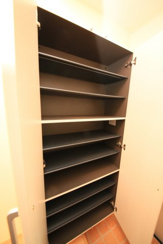 エスペランサ壱番館の玄関