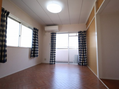 【洋室】 | メゾン伏木