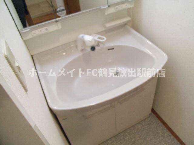 アネシス鶴見の独立洗面台