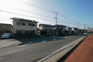 【前面道路含む現地写真】